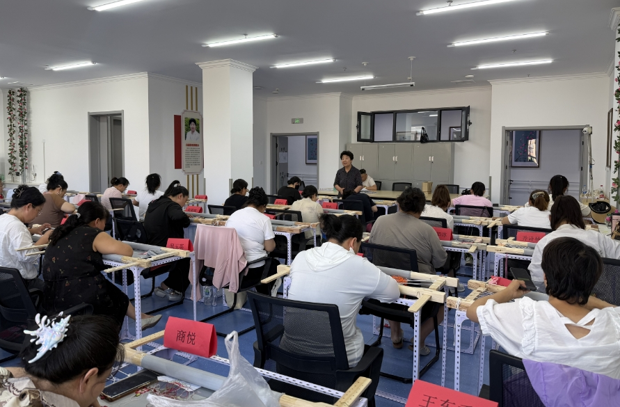 内蒙古多措并举拓宽残疾人就业路