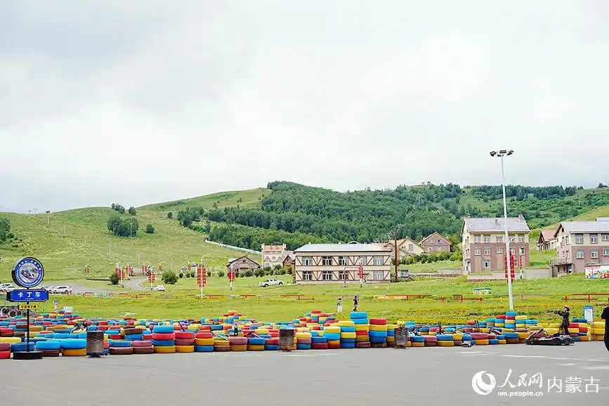 内蒙古呼伦贝尔：林海深处有清境 凤凰山夏景如画